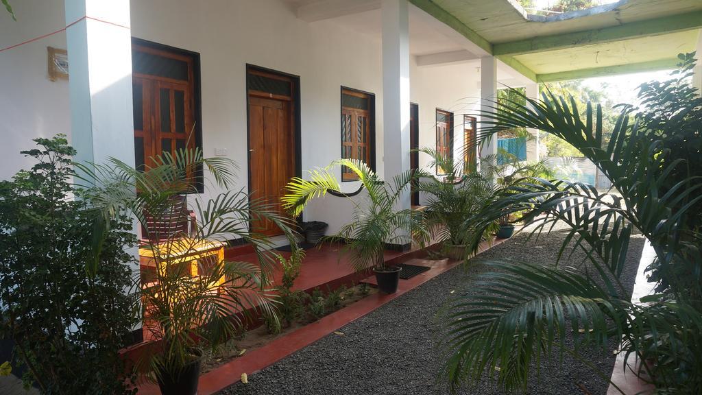 Zimbay Guest House Arugam Bay Exterior foto