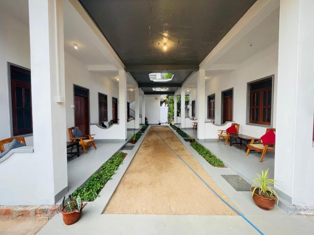 Zimbay Guest House Arugam Bay Exterior foto